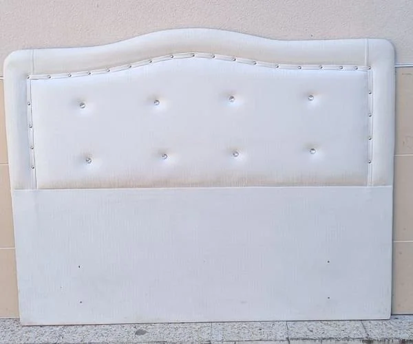 Başlık 90337 DK Çift 150 cm Model Dalga Suni Deri Beyaz Kumaş Kap Başlık 90337 DK Çift 150 cm Model Dalga Suni Deri Beyaz Kumaş Kap