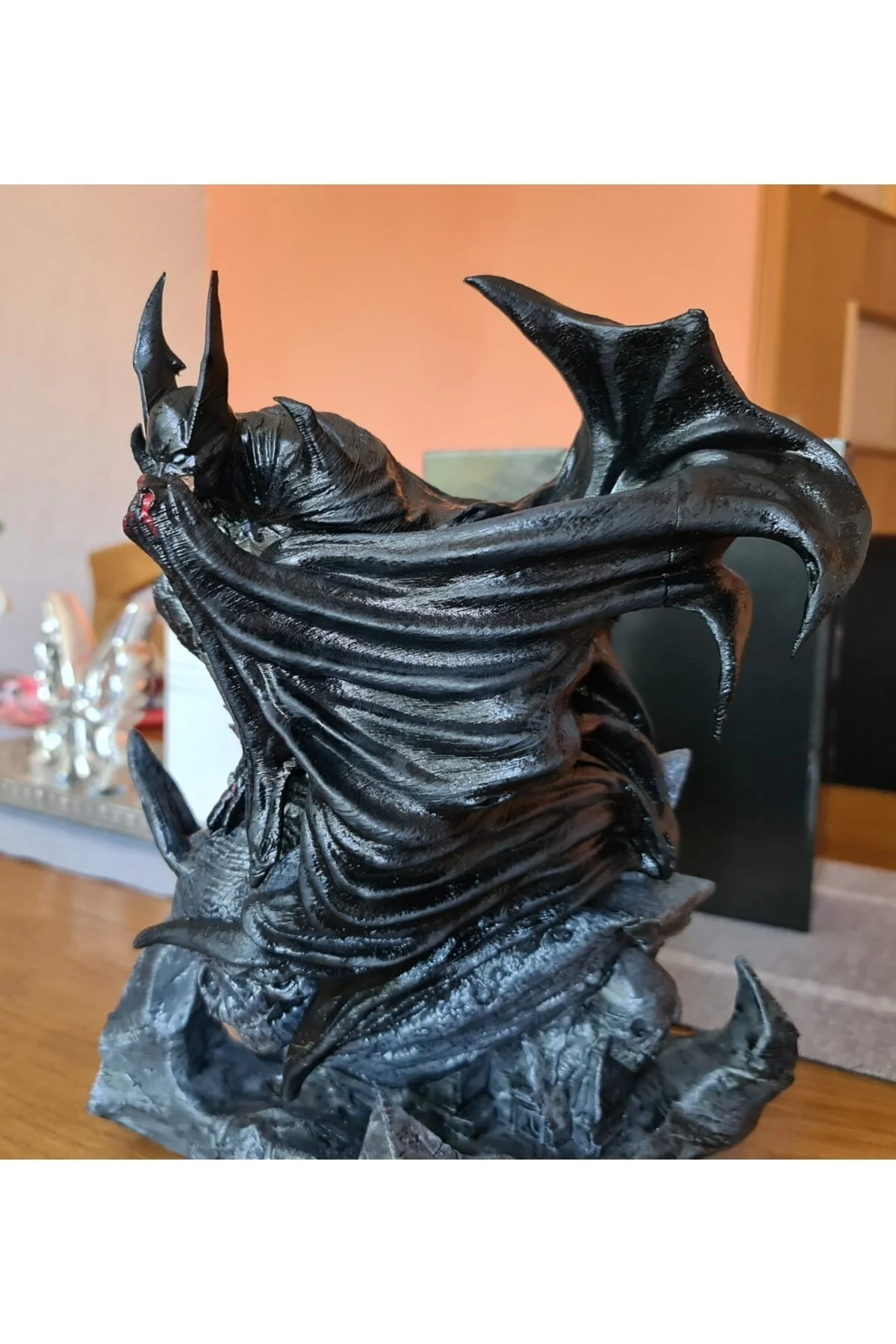Batman Kara Öfke Boyalı Figür 26 Cm (DEV BOY)