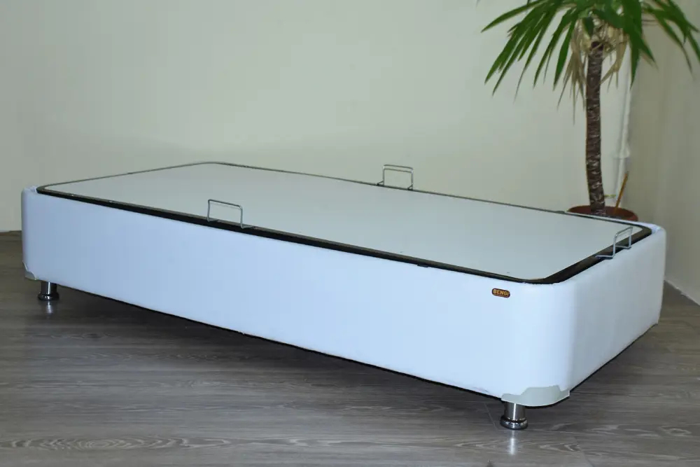 Baza 19339 Beyaz Suni Deri Çelik Kasa 100*200 cm