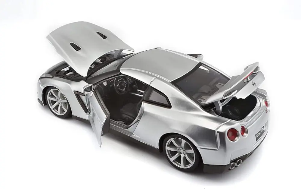 Bburago 1:18 Nissan GT-R R35 2009 Model Araba Bburago 1:18 Nissan GT-R R35 2009 Model Araba