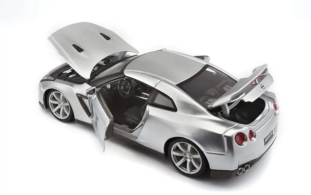 Bburago 1:18 Nissan GT-R R35 2009 Model Araba Bburago 1:18 Nissan GT-R R35 2009 Model Araba