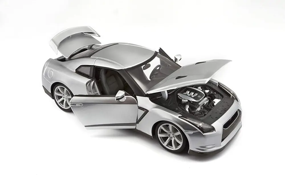 Bburago 1:18 Nissan GT-R R35 2009 Model Araba Bburago 1:18 Nissan GT-R R35 2009 Model Araba