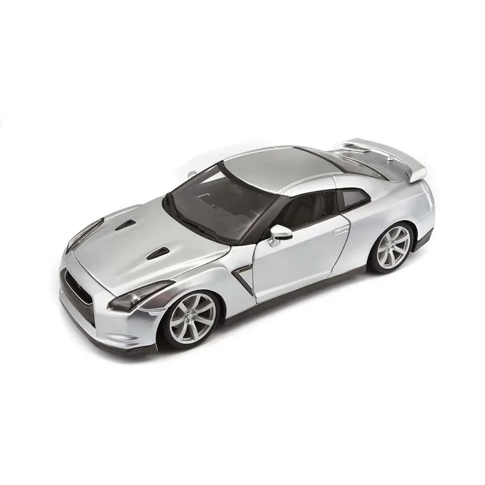 Bburago 1:18 Nissan GT-R R35 2009 Model Araba Bburago 1:18 Nissan GT-R R35 2009 Model Araba