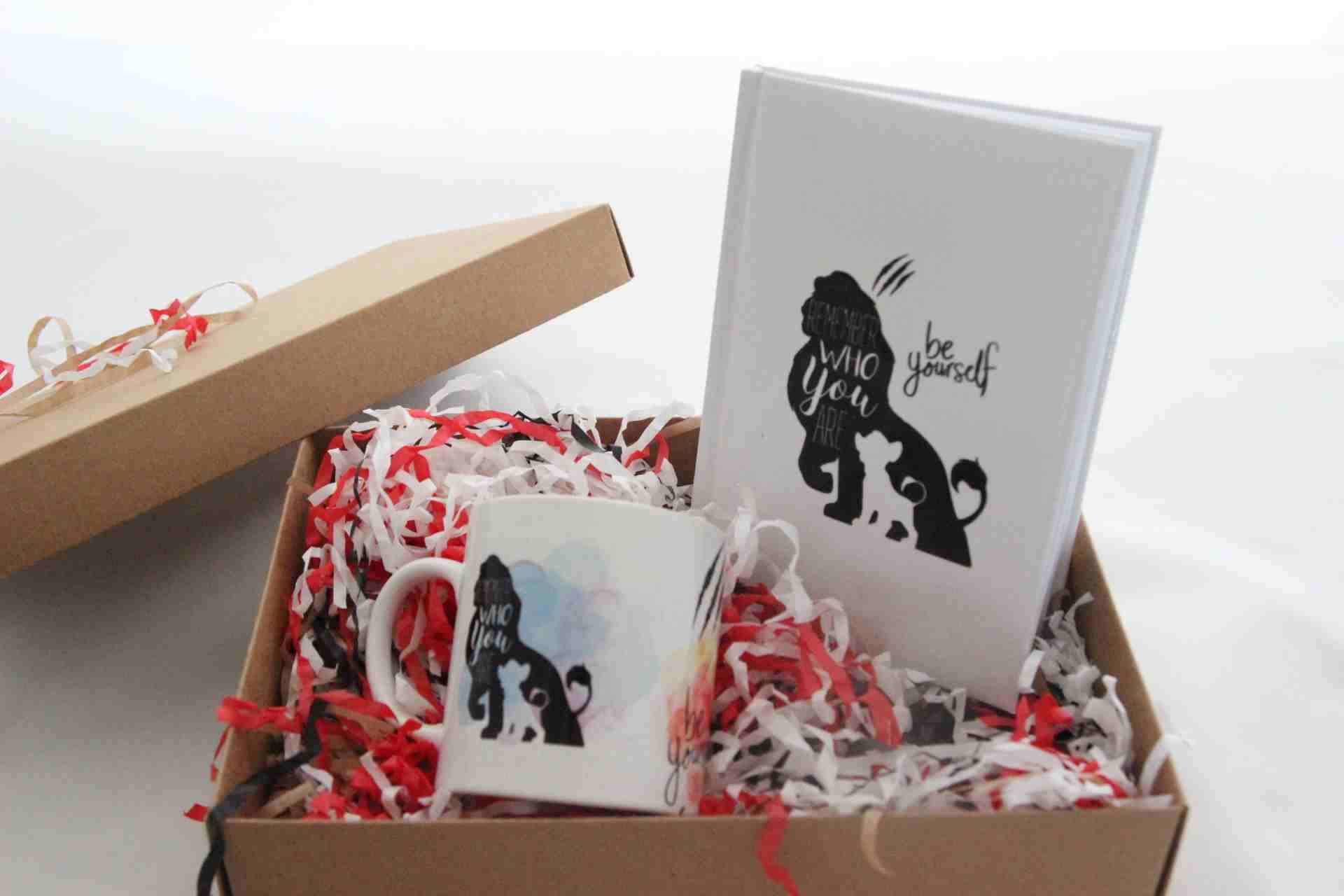 İhtiyaçavm Be Yourself Baskili Kupa Bardak Ve Defter Hediye Kutusu