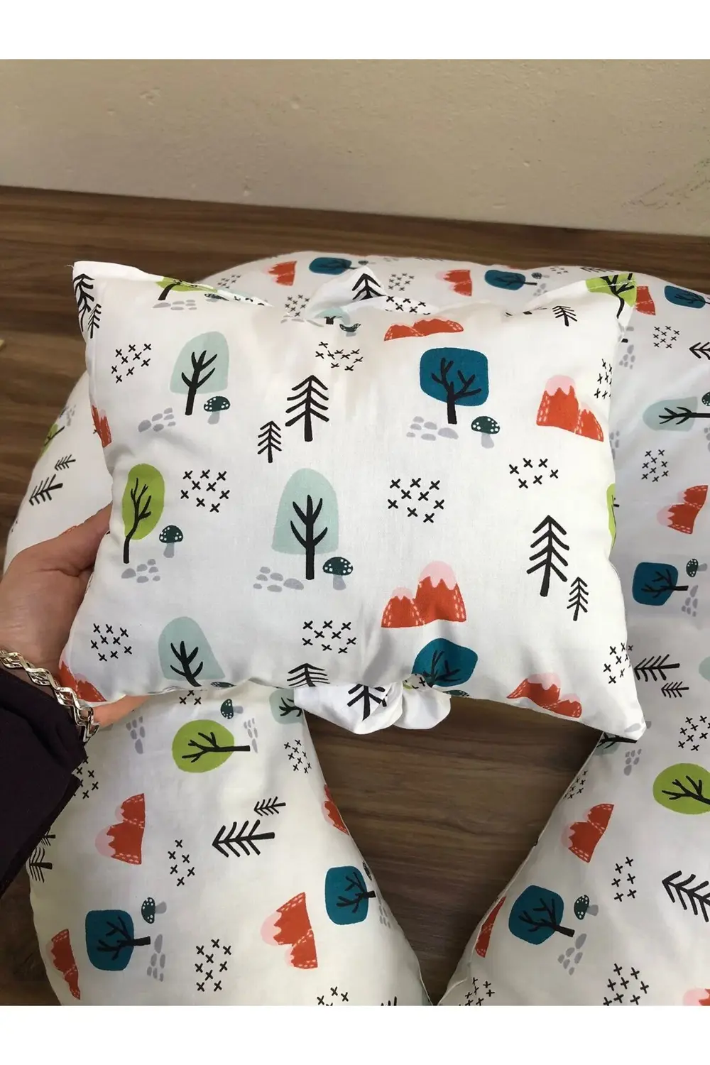 Bebek emzirme yastığı, minderi