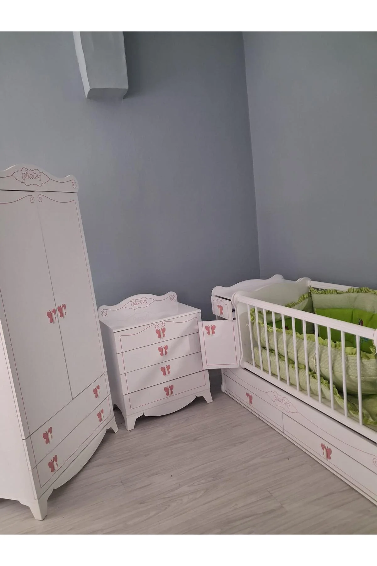 Bebek Odası 90654 Pink Takım Dolap Uzamalı Beşik Şifonyer Demonte Ürün Bebek Odası 90654 Pink Takım Dolap Uzamalı Beşik Şifonyer Demonte Ürün - Görsel 5
