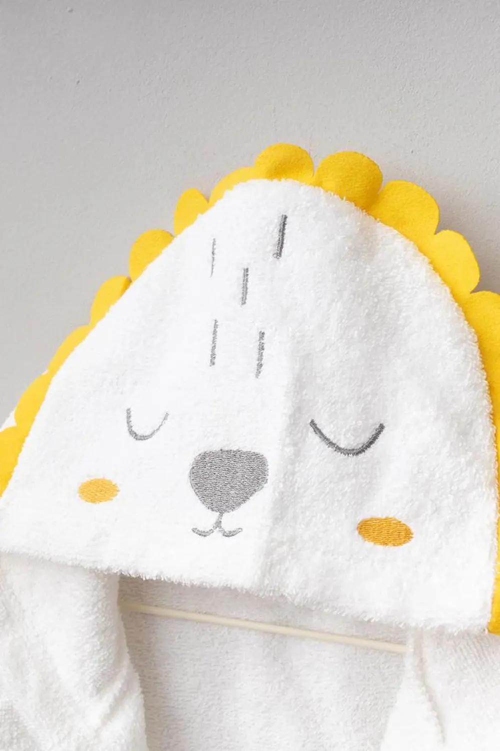 Bebitof %100 Pamuk Aslan Figürlü Bornoz Seti Sarı BBTF.SR.30024