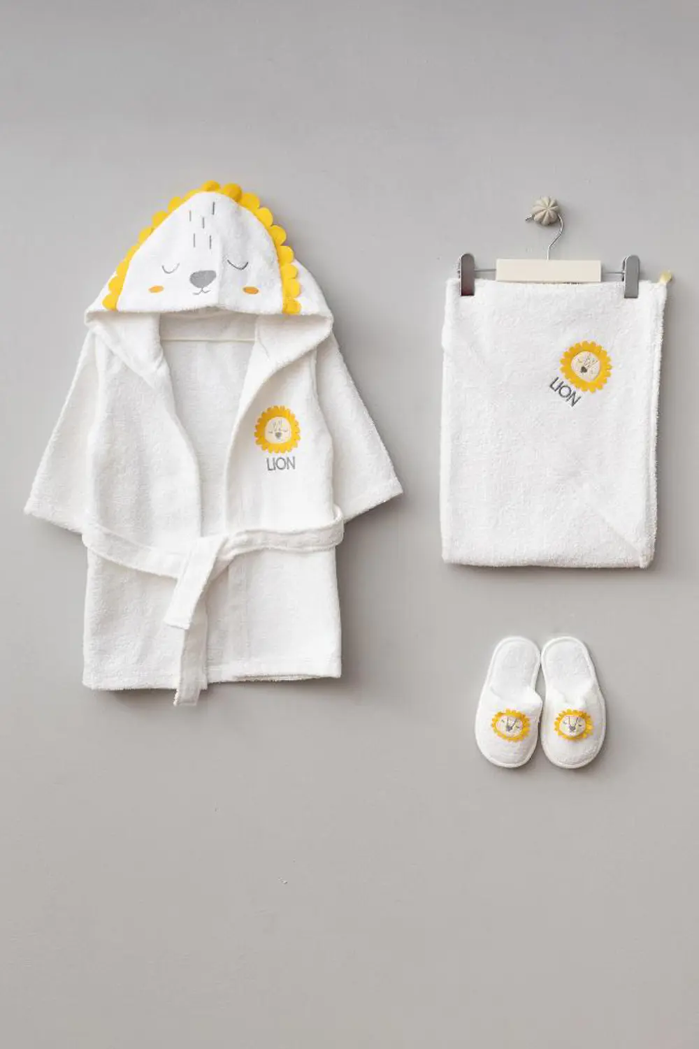 Bebitof %100 Pamuk Aslan Figürlü Bornoz Seti Sarı BBTF.SR.30024