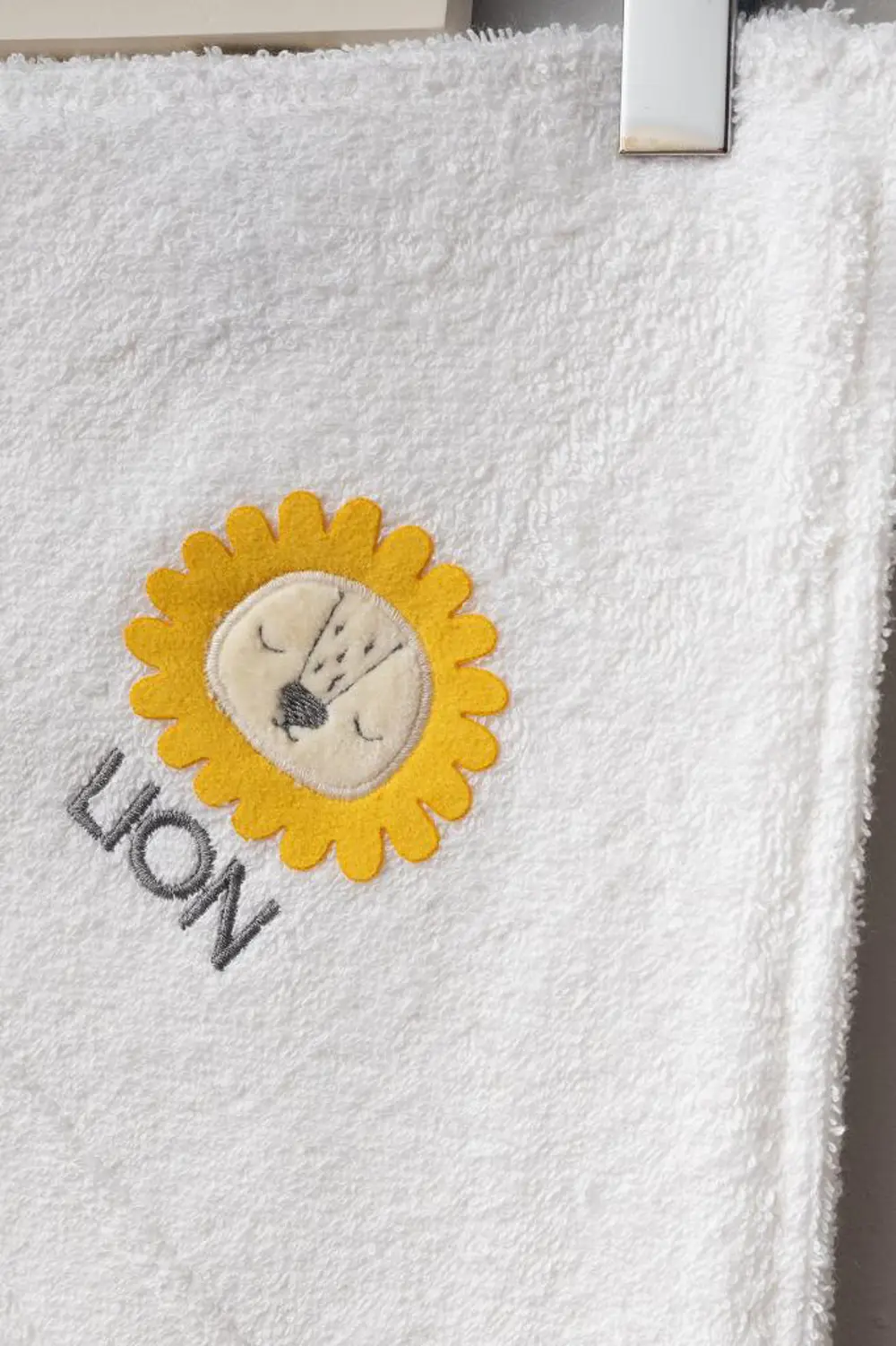 Bebitof %100 Pamuk Aslan Figürlü Bornoz Seti Sarı BBTF.SR.30024