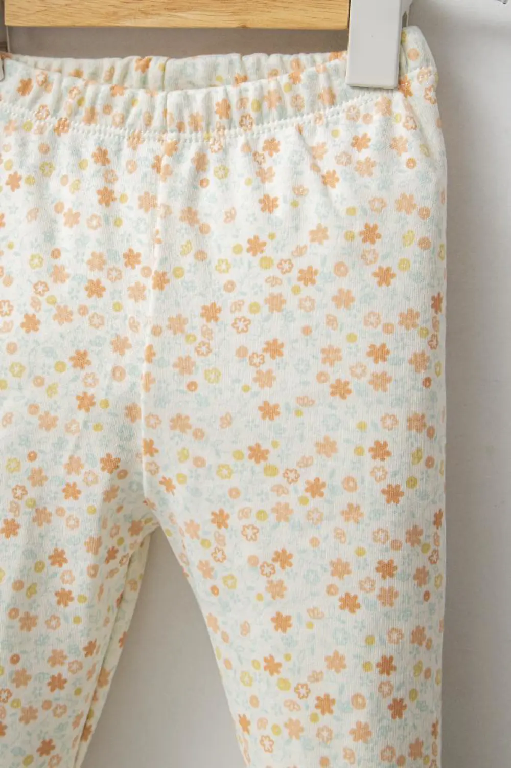 Bebitof %100 Pamuk Sevimli Ay ve Bulut Desenli 10 Parça Kutulu Ye Bebitof %100 Pamuk Sevimli Ay ve Bulut Desenli 10 Parça Kutulu Ye