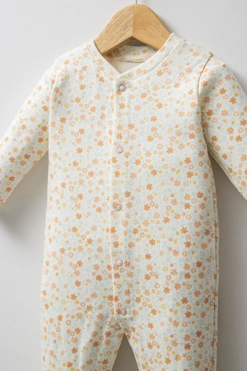 Bebitof %100 Pamuk Sevimli Ay ve Bulut Desenli 10 Parça Kutulu Ye Bebitof %100 Pamuk Sevimli Ay ve Bulut Desenli 10 Parça Kutulu Ye