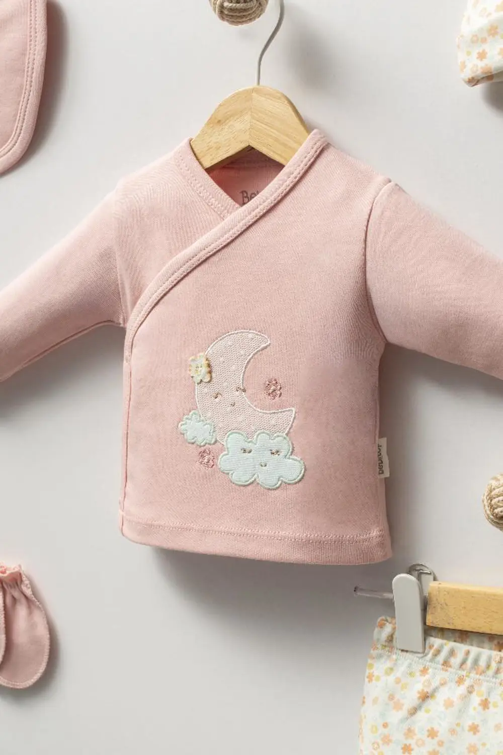 Bebitof %100 Pamuk Sevimli Ay ve Bulutlar Desenli Bebek 5 Parça Y Bebitof %100 Pamuk Sevimli Ay ve Bulutlar Desenli Bebek 5 Parça Y