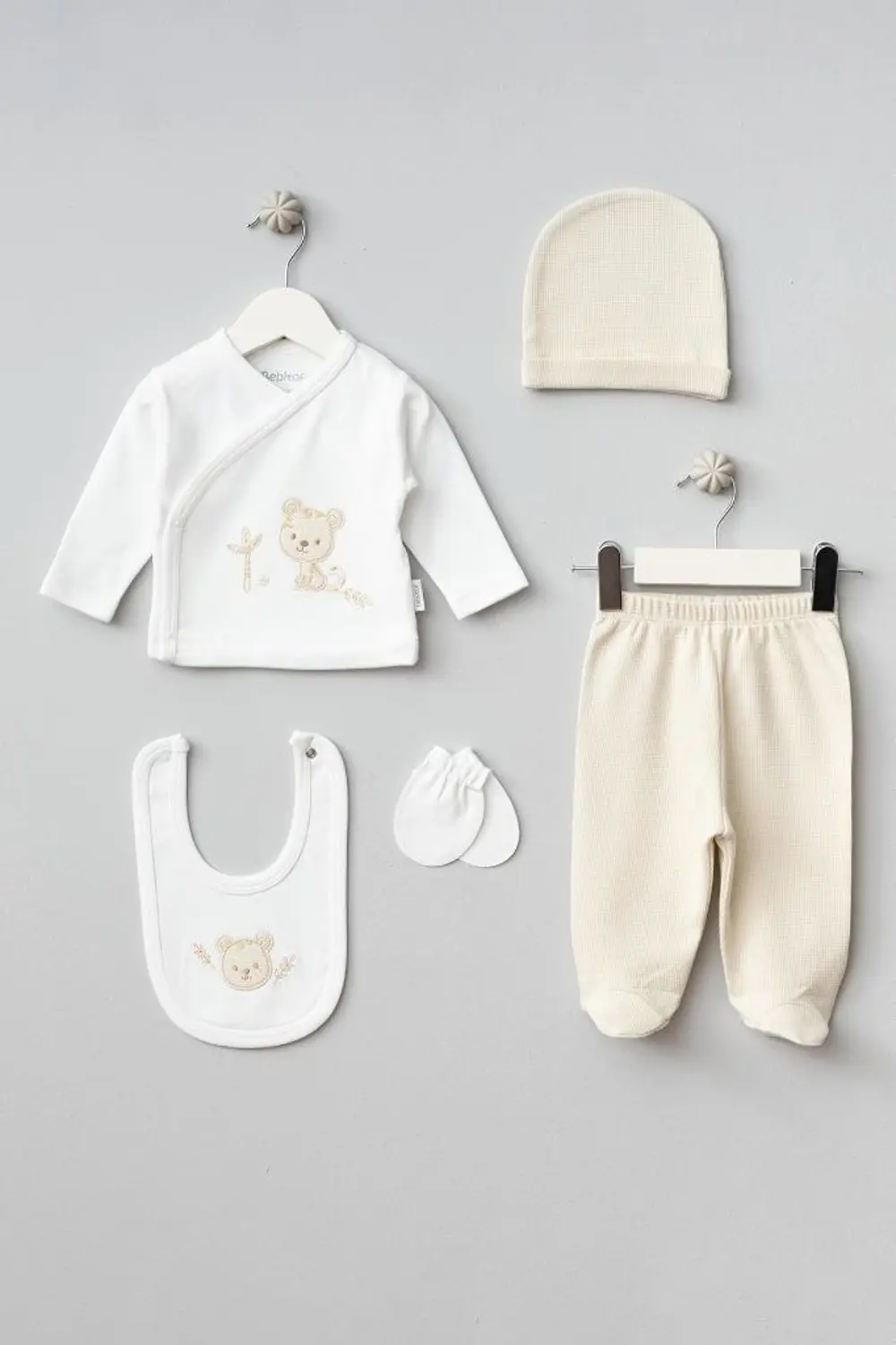 Bebitof %100 Pamuk Sevimli Kaplan Desenli 5 Parça Kutulu Yenidoğa