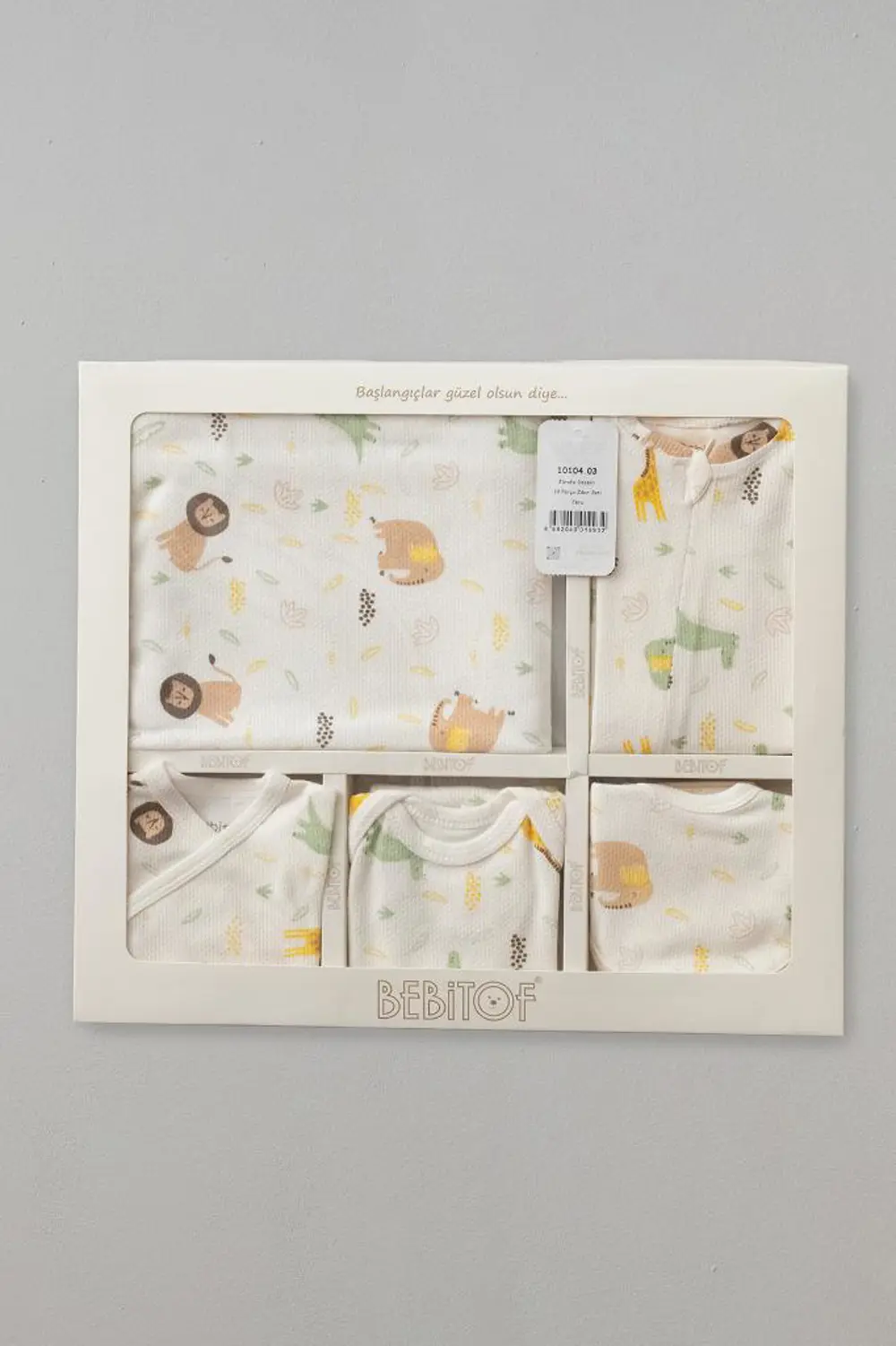 Bebitof %100 Pamuk Sevimli Zürafa Desenli 10 Parça Kutulu Yenidoğ