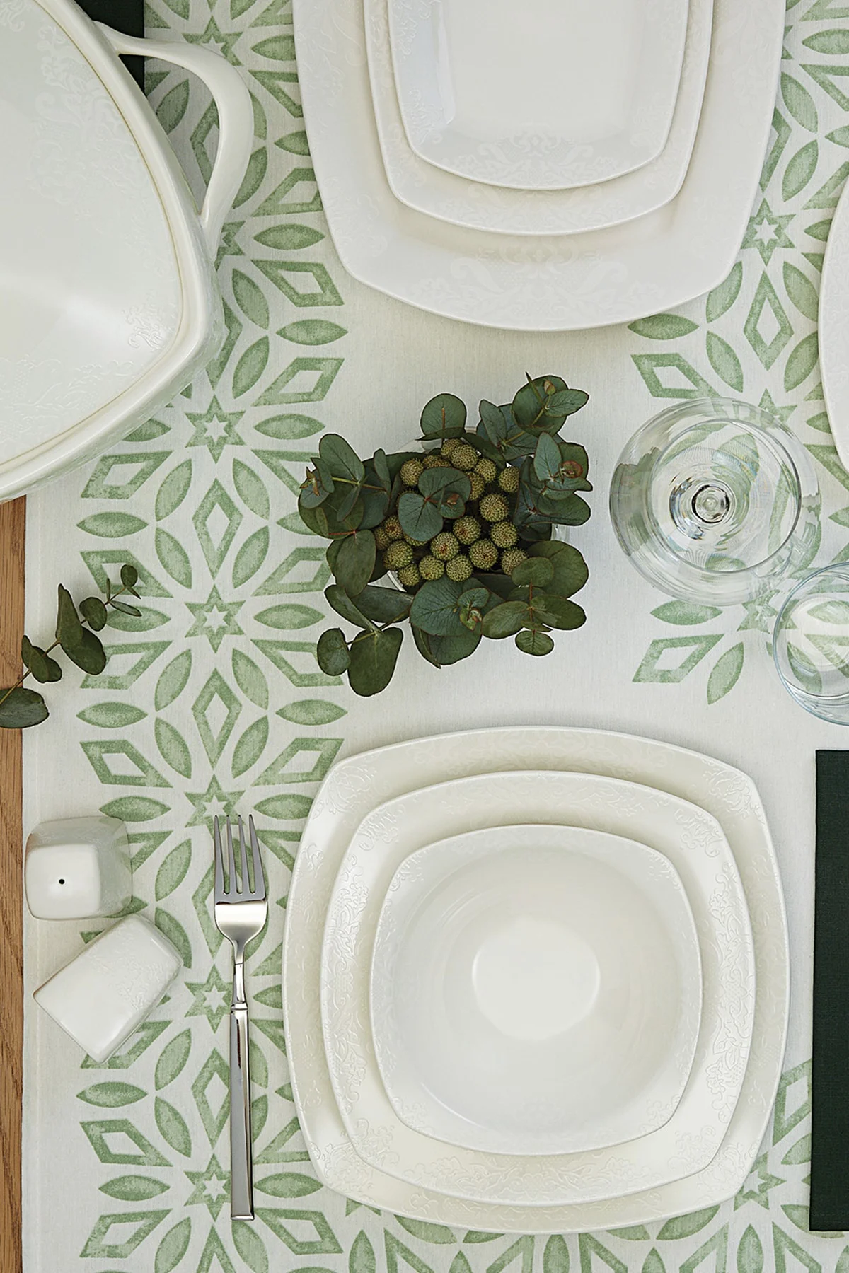 Begonya 60 Parça 12 Kişilik Porselen Yemek Takımı