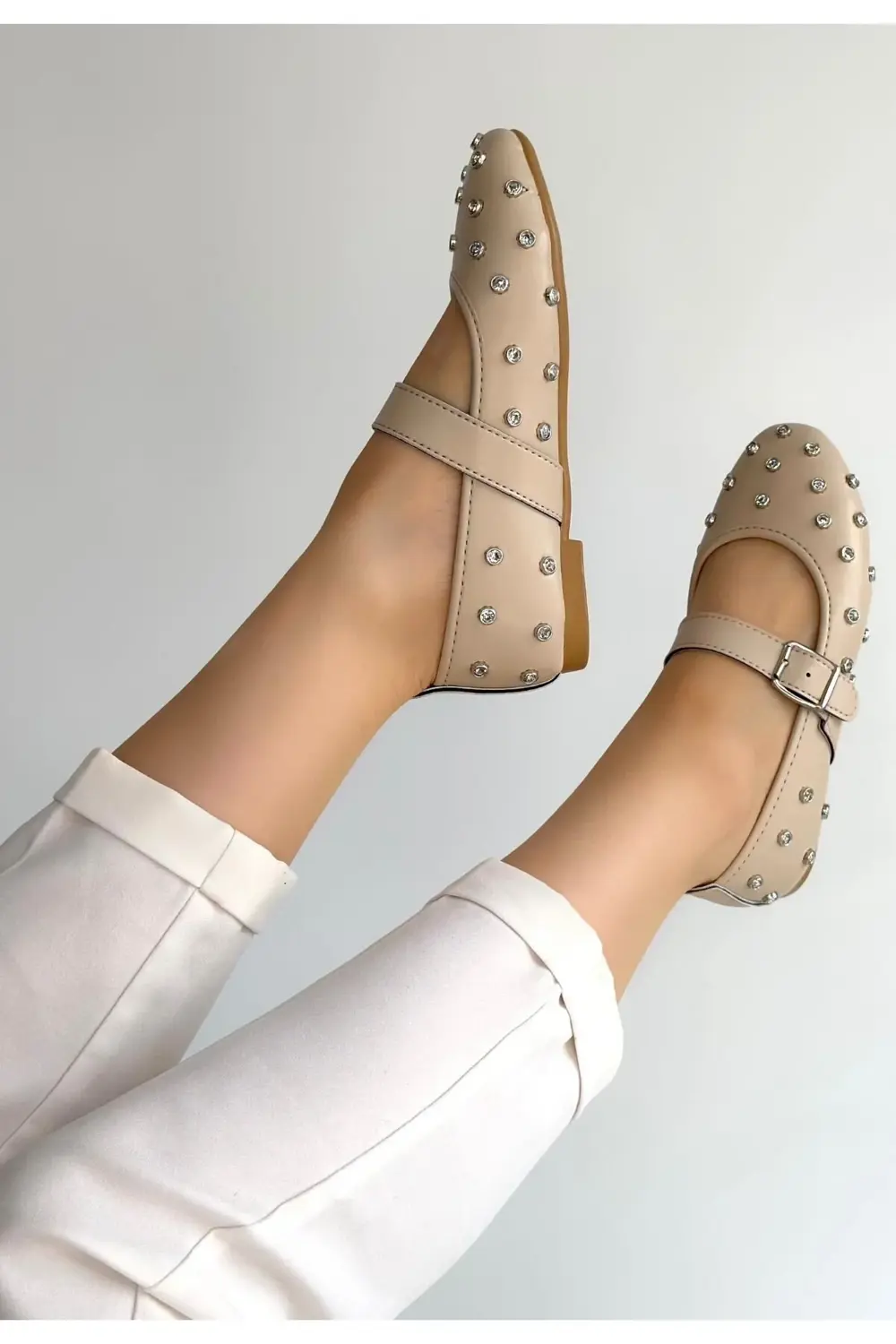 Bej Cilt Kemerli Babet Ayakkabı Bej Cilt Kemerli Babet Ayakkabı