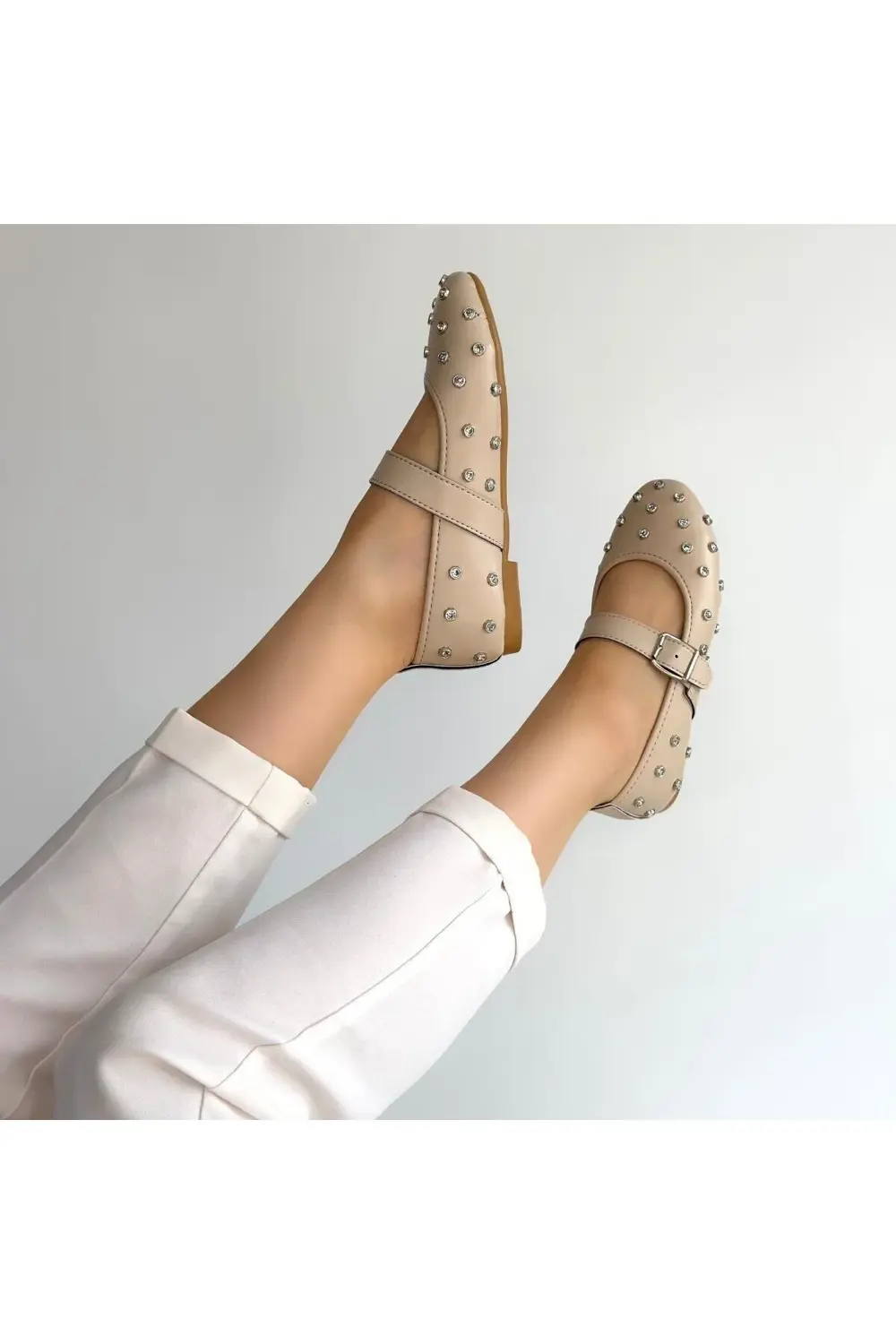 Bej Cilt Kemerli Babet Ayakkabı Bej Cilt Kemerli Babet Ayakkabı