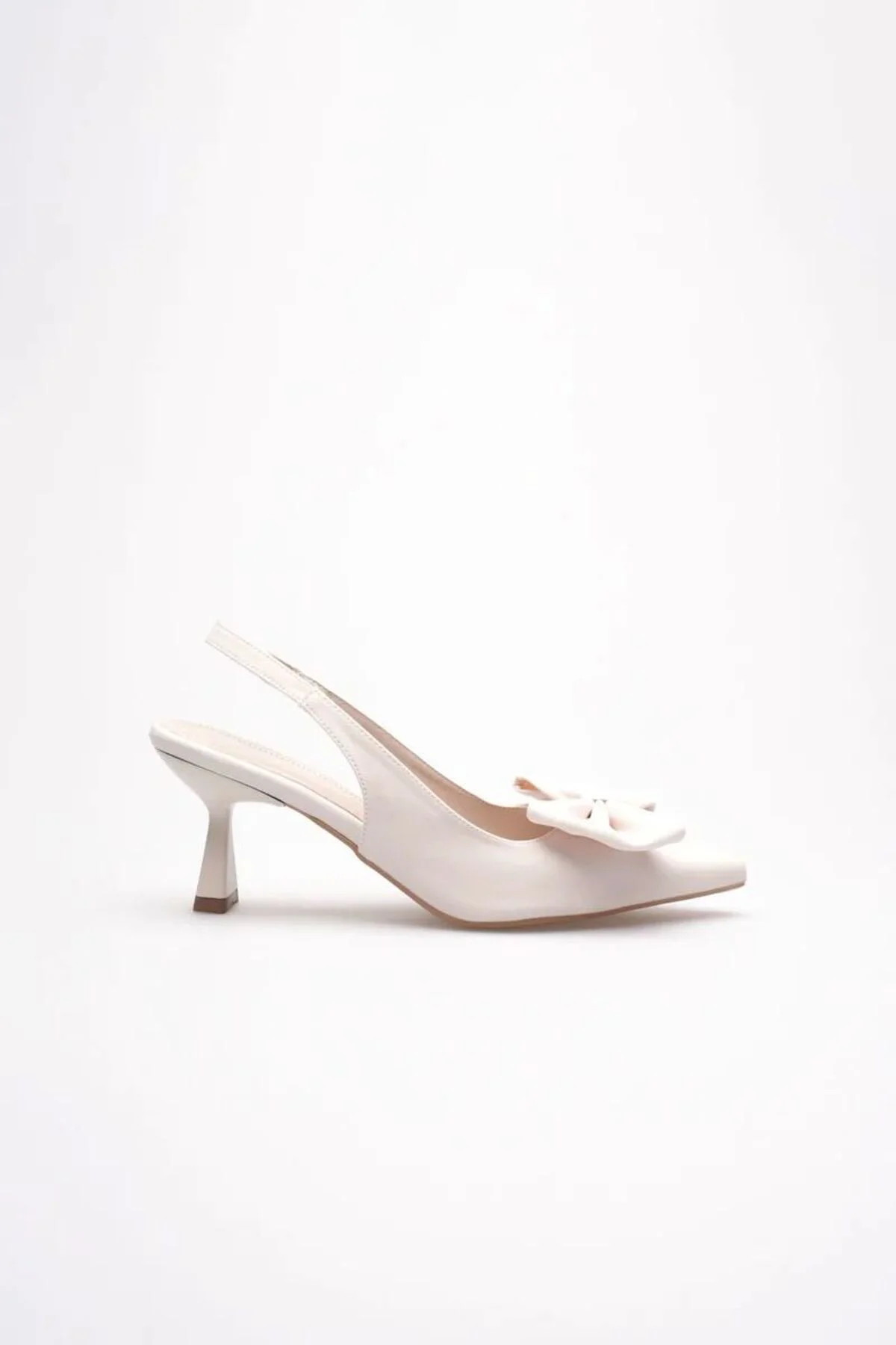 Bej Fiyonklu Kitten Topuklu Slingback Kadın Ayakkabı TR08MS24B Bej Fiyonklu Kitten Topuklu Slingback Kadın Ayakkabı TR08MS24B