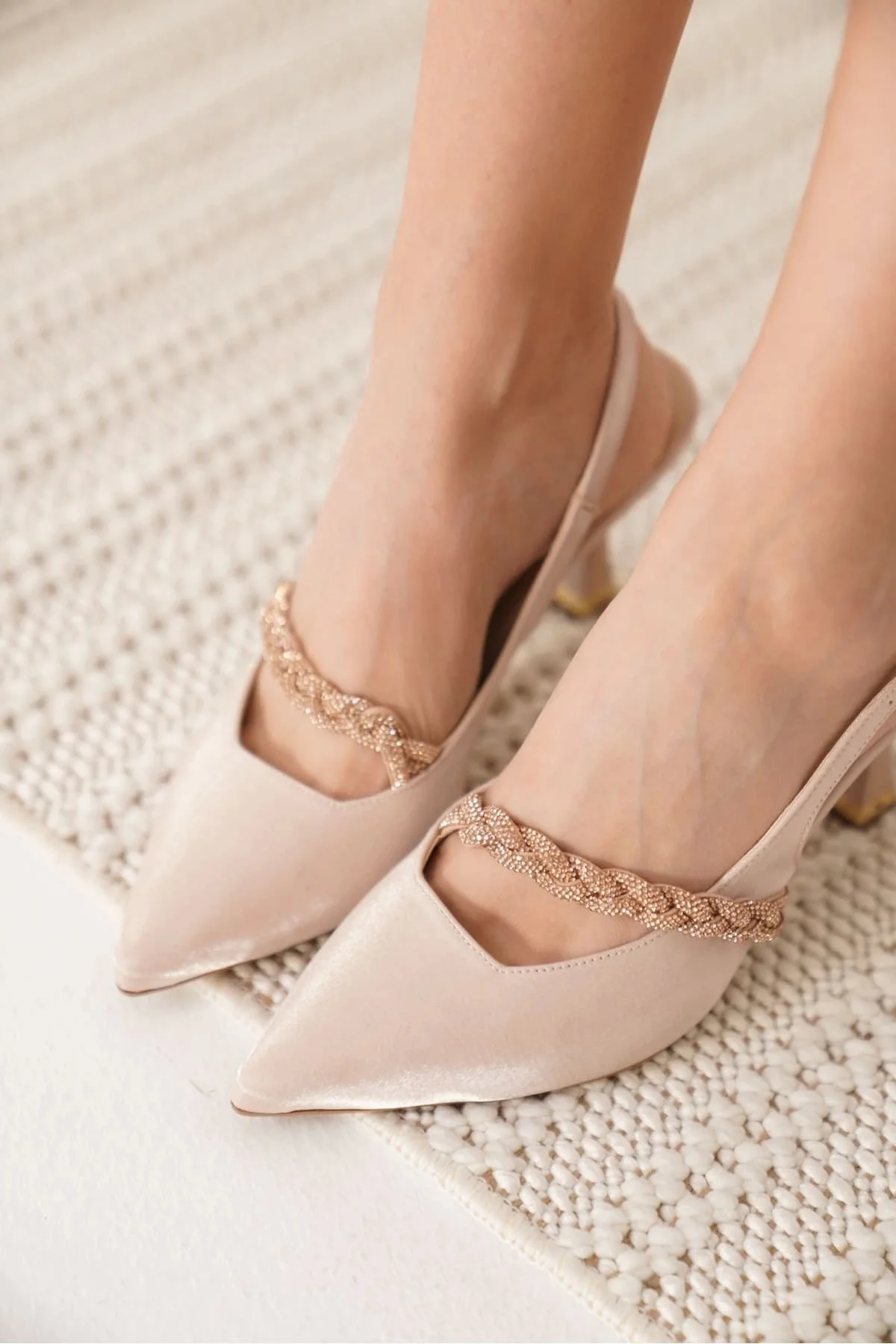 Bej Kadın Topuklu Ayakkabı TR08MS36B