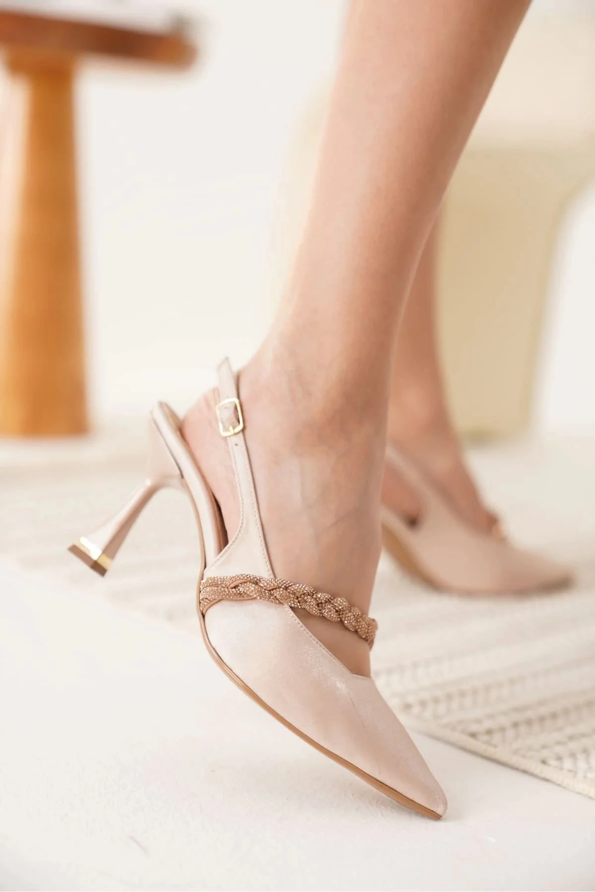 Bej Kadın Topuklu Ayakkabı TR08MS36B