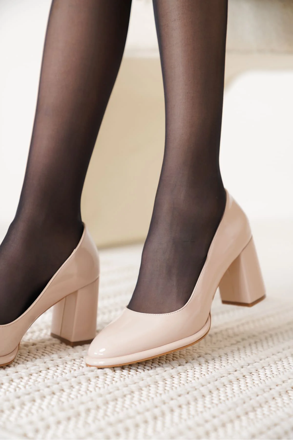 Bej Rugan Kadın Topuklu Ayakkabı TR18MS11C