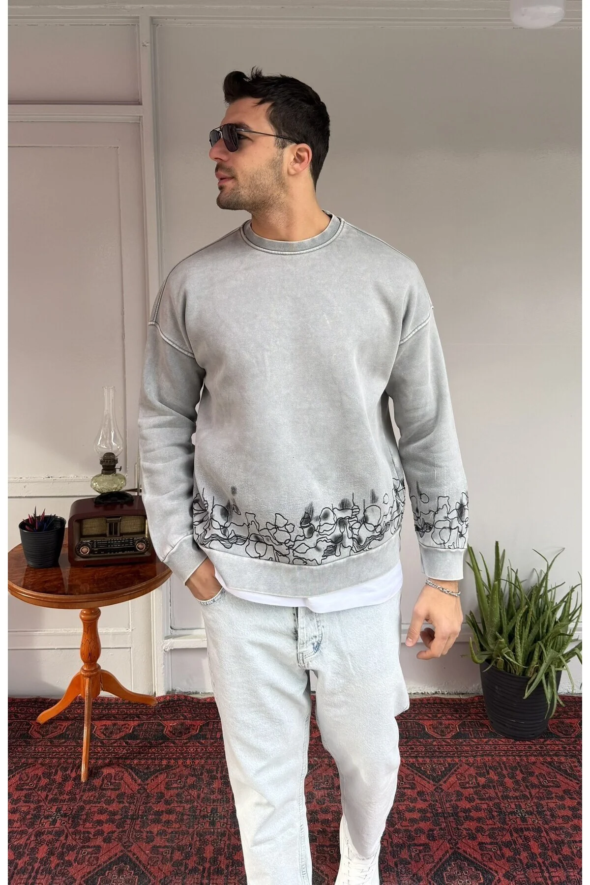 Bel-Bilek Nakış Detaylı Oversize Sweat