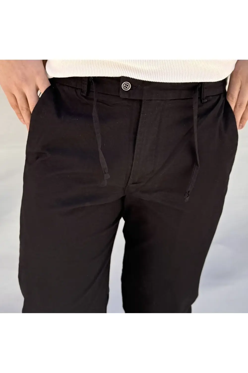 Bel Lastik İpli Arka Cep Kapaklı Jogger