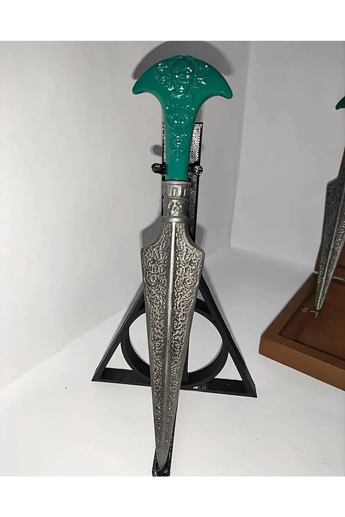 Bellatrix Lestrange'ın Hançeri Harry Potter Ölüm Yadigarları 25 Cm Gerçek Boy (SERT PLASTİK)