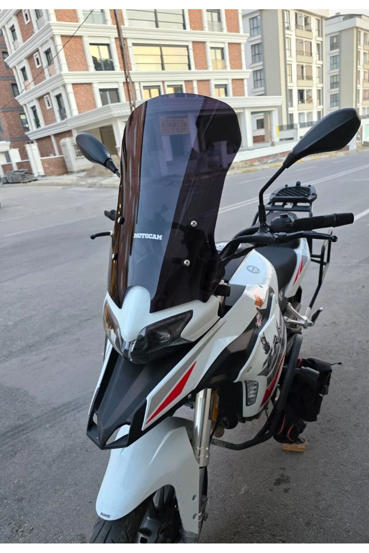 Benelli TRK 251 Ön Cam 2019-2023 Model 56cm Siyah Renkli 4mm