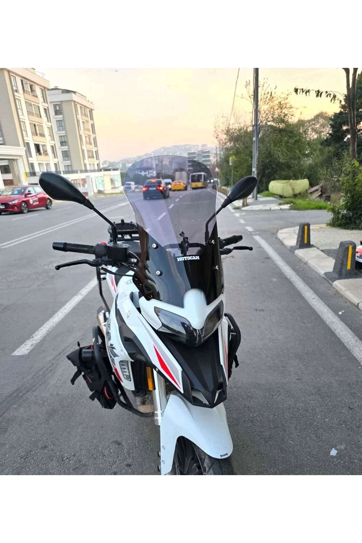 Benelli TRK 251 Ön Cam 2019-2023 Model 56cm Füme Renkli 4mm