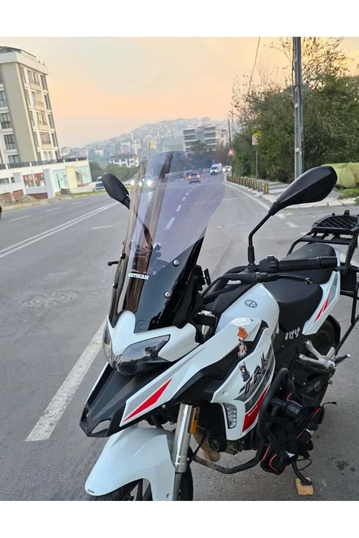 Benelli TRK 251 Ön Cam 2019-2023 Model 56cm Füme Renkli 4mm