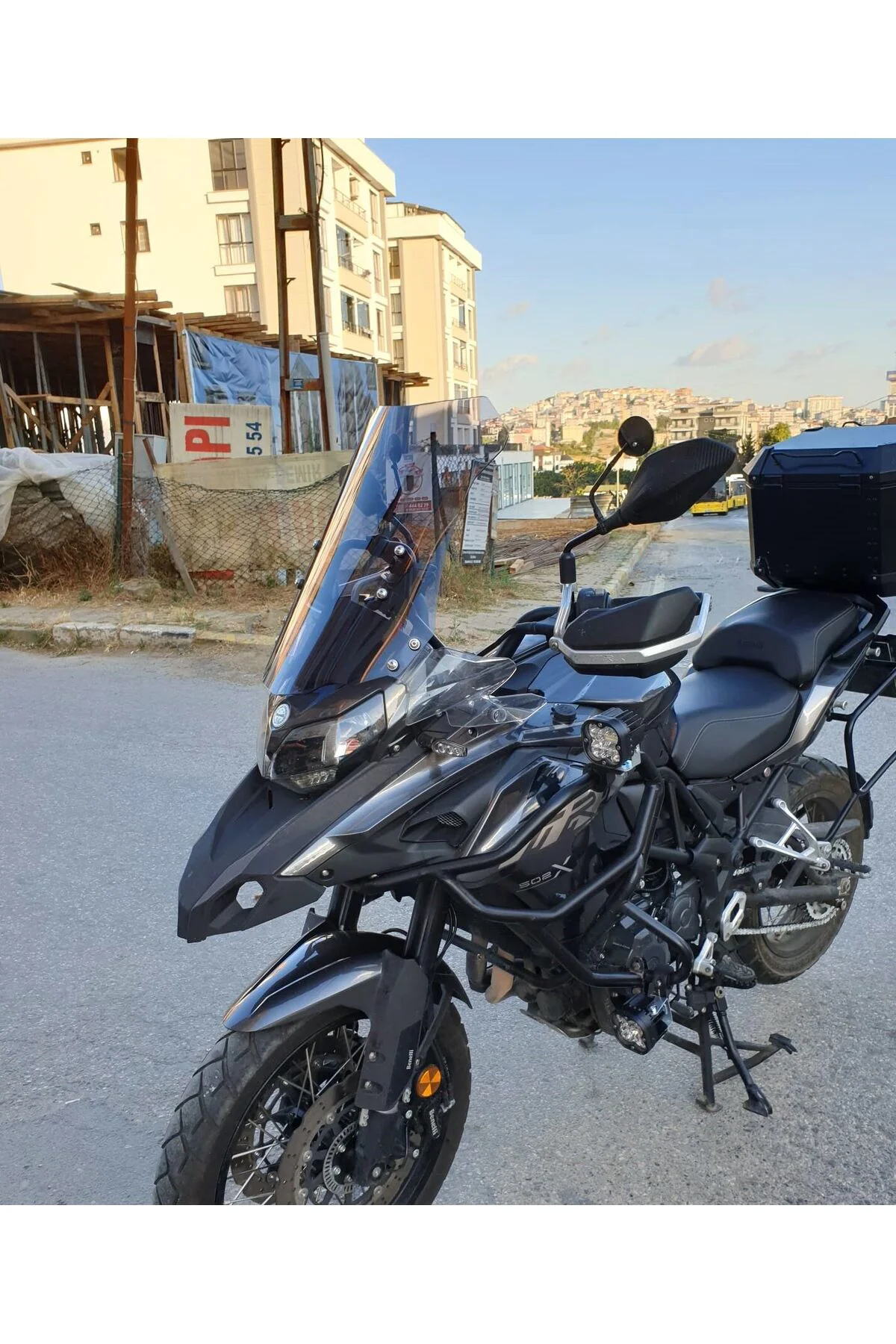 Benelli TRK 502 Ön Cam 2017-2026 Model 54cm Füme Renkli 4mm