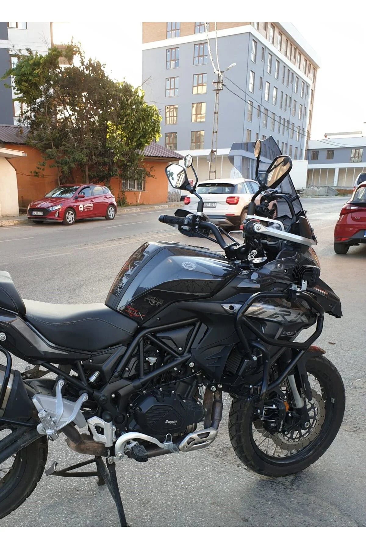 Benelli TRK 502 Ön Cam 2017-2026 Model 54cm Füme Renkli 4mm