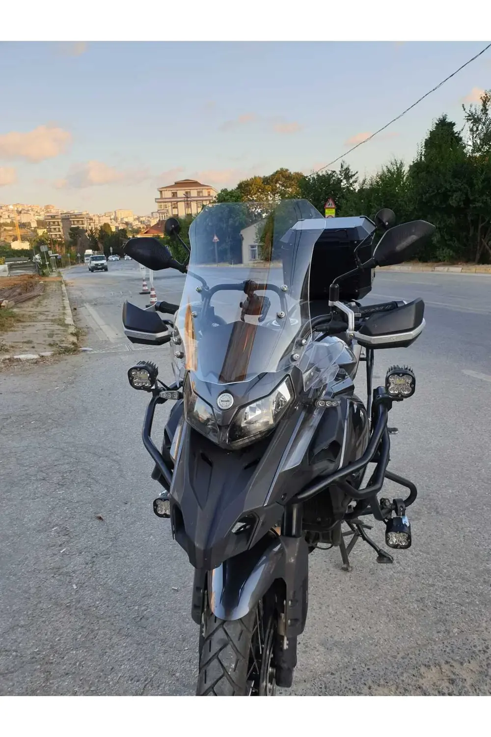 Benelli TRK 502 X Ön Cam 2017 2024 Model 54cm Şeffaf Renkli 4mm U