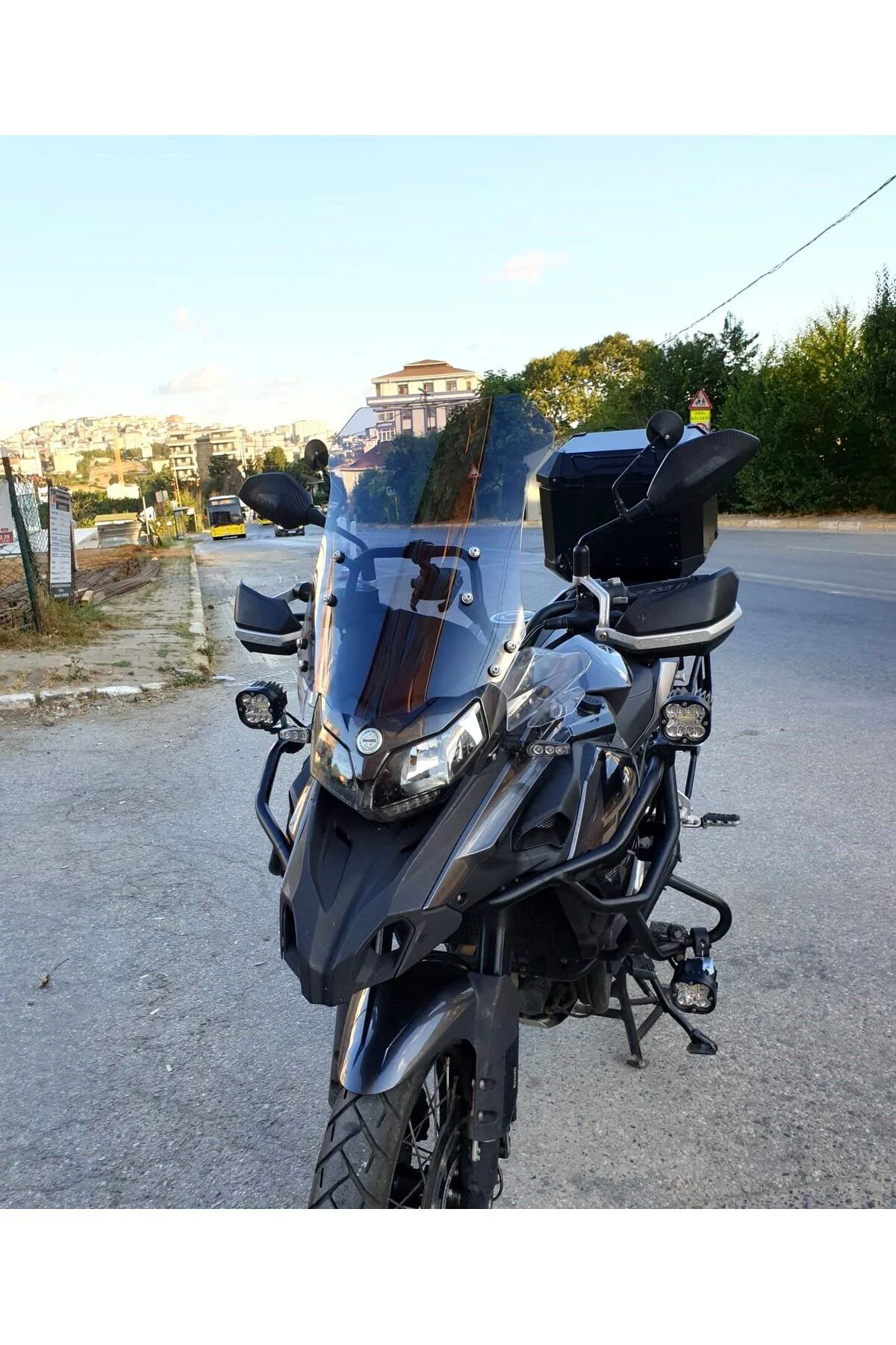 Benelli TRK 502 X Ön Cam 2017-2026 Model 54cm Füme Renkli 4mm