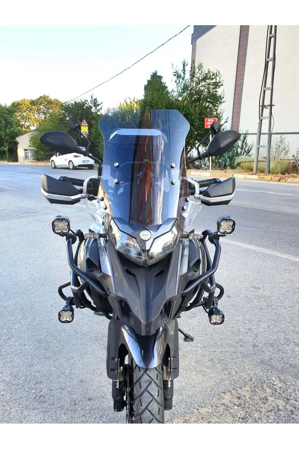 Benelli TRK 502 X Ön Cam 2017-2026 Model 54cm Füme Renkli 4mm