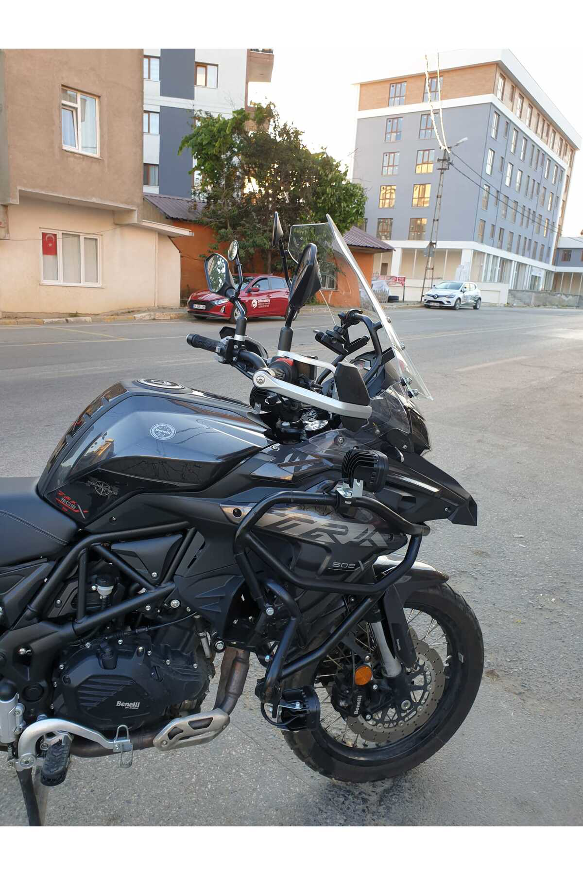 Motocam Benelli Trk 502 X Ön Cam 2017 2024 Model 54Cm Şeffaf Renkli 4Mm U