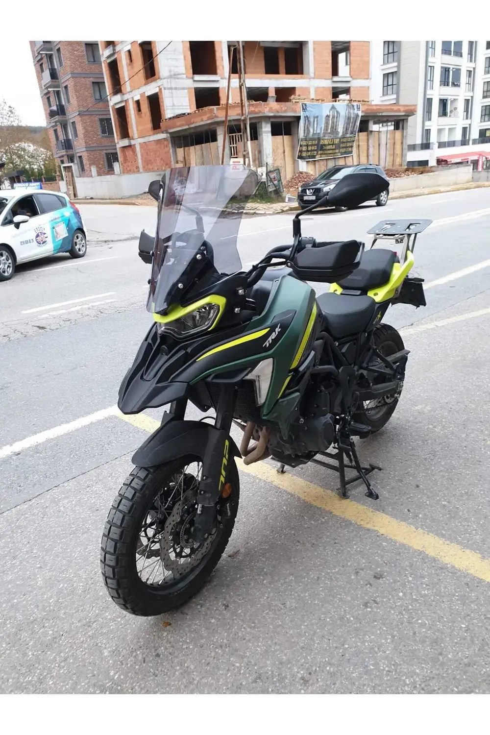 Benelli TRK 702 X Ön Cam 2024 Model 51cm Açıkfüme Renkli 4mm 4mm