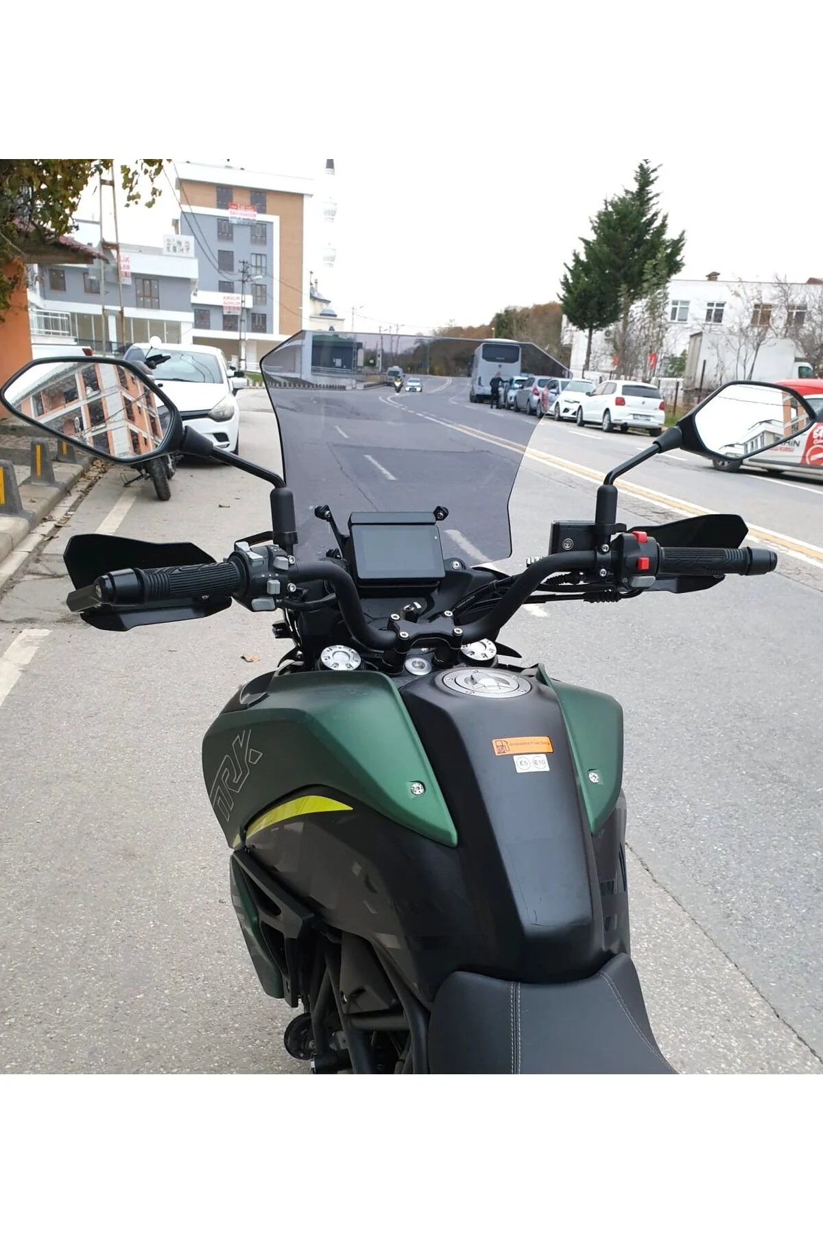 Benelli TRK 702 X Ön Cam 2024-2026 Model 51cm Füme Renkli 4mm TAS