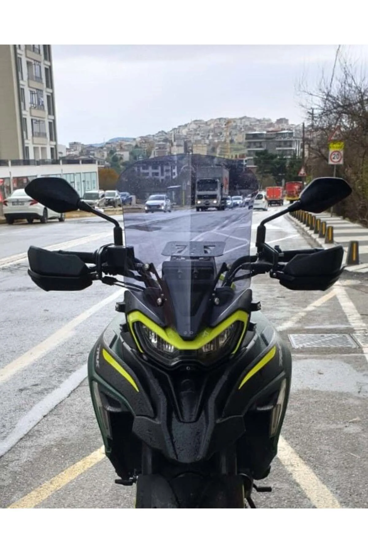 Benelli TRK 702 X Ön Cam 2024-2026 Model 51cm Füme Renkli 4mm