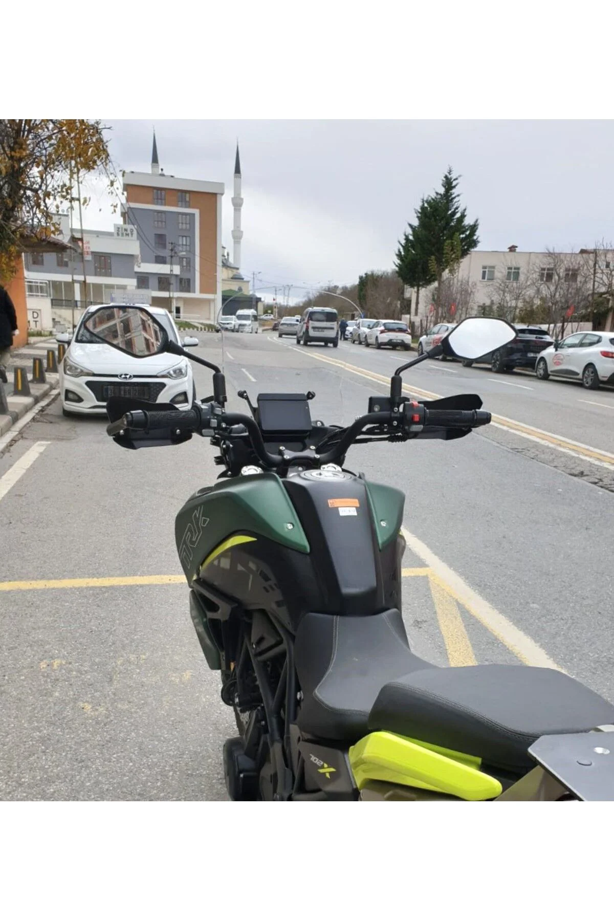 Benelli TRK 702 X Ön Cam 2024-2026 Model 51cm Şeffaf Renkli 4mm T