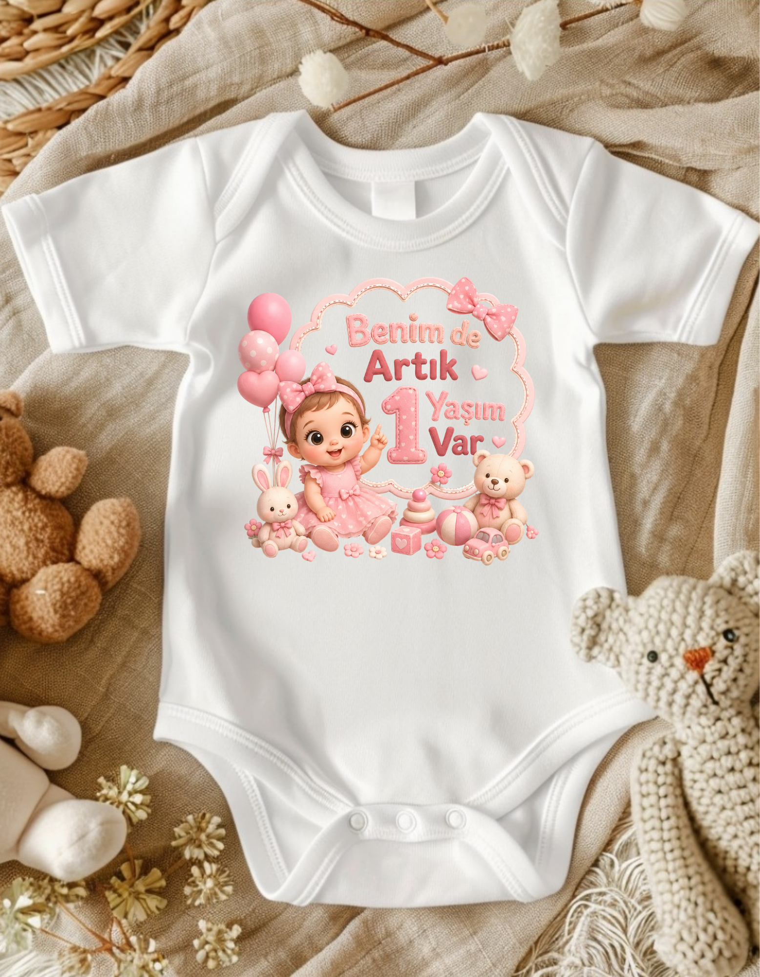 Benim de Artık 1 Yaşım Var Yazılı Kız Bebek Zıbın Fiyatı, Yorumları ve Özellikleri
