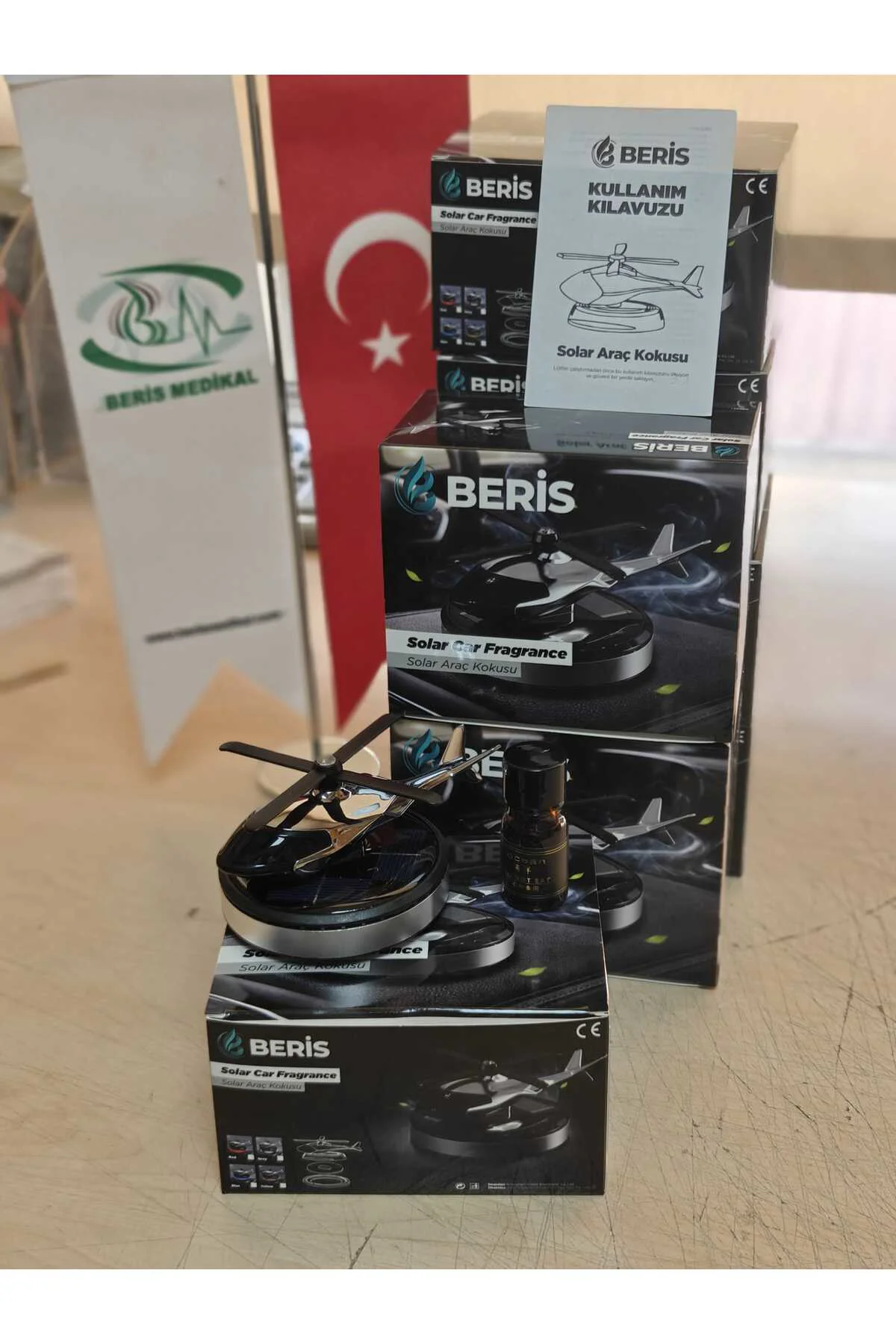 Beris Solar Araç Kokusu Helikopter Tasarımlı Koku hediyeli Güneş Enerjili Oto Kokusu Havalandırma