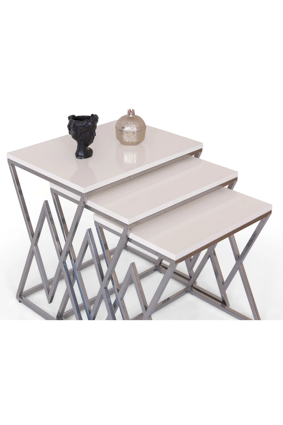 Berlin Gümüş Metal Ayaklı Krem Üst Tablalı Zigon Sehpa – 3’lü Mod