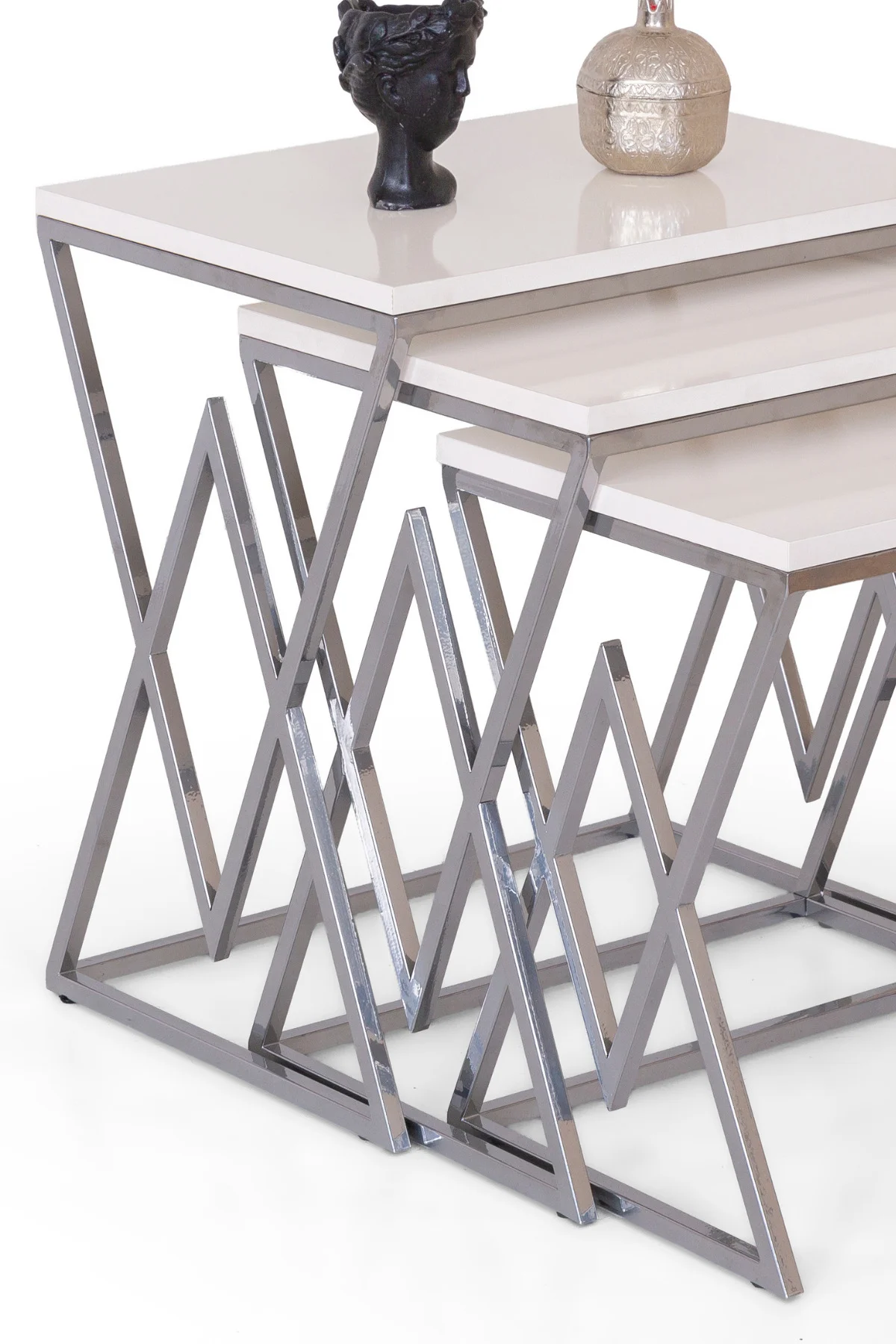 Berlin Gümüş Metal Ayaklı Krem Üst Tablalı Zigon Sehpa – 3’lü Mod