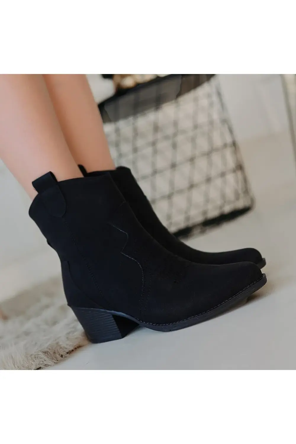 BerniShoes Akver Siyah Nubuk Topuklu Bot