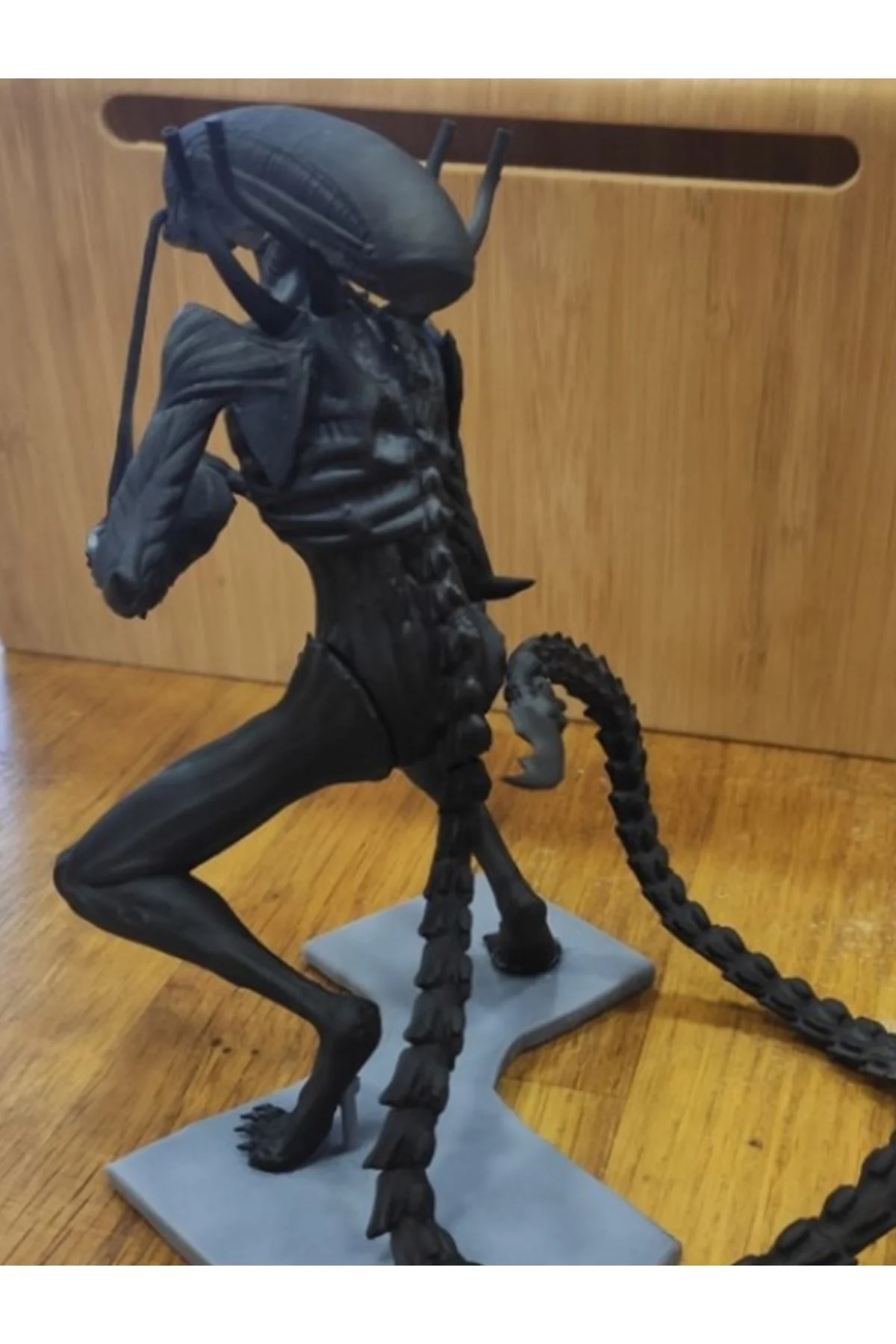 Beslenen Alien Xenomorph Biblo