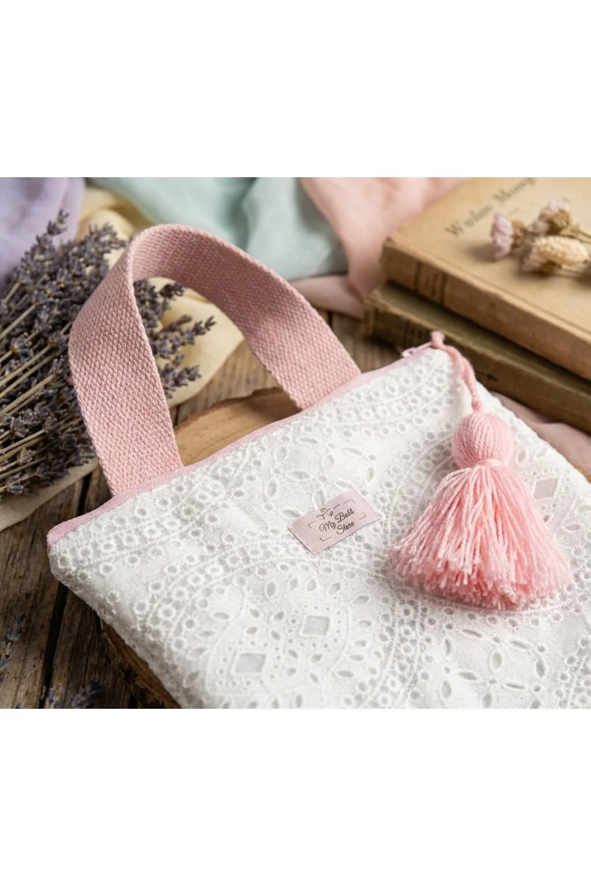 Beyaz Ajur Desenli Organizer Seyahat & Bebek Bakım Çantası