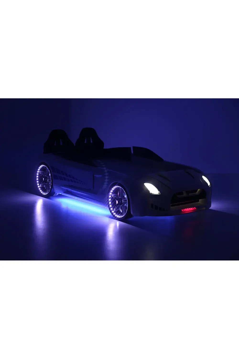 Beyaz Arabalı Yatak Kapıları Açılan GTR Full Ledli Kumandalı ve M