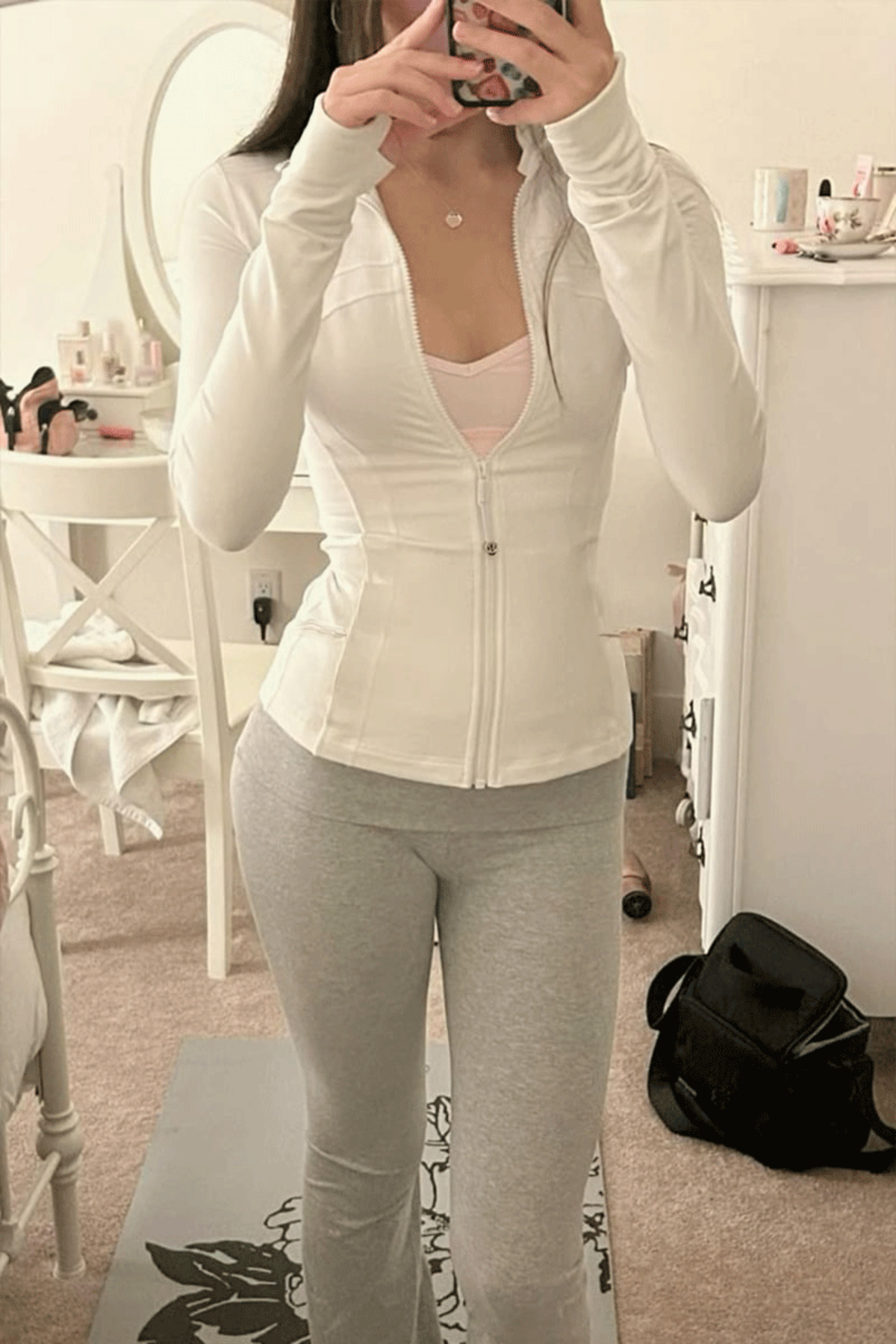 Köstebek Beyaz Cepli Parmak Delikli Street Y2k Crop Hırka